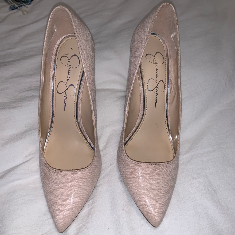 Point toe heels